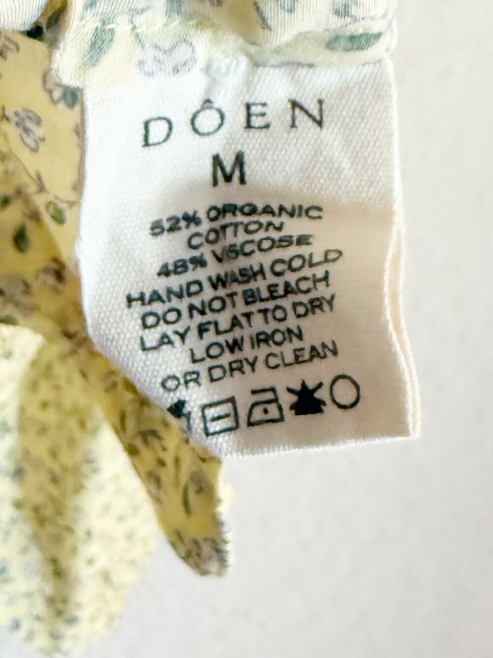 Doen Pale Yellow Floral Button-Front Blouse - Picture 4 of 7